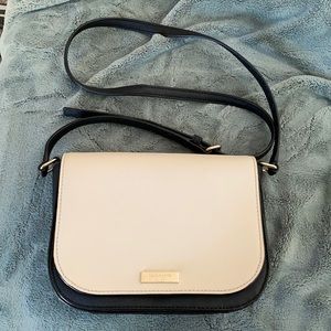 Like New Kate Spade crossbody bag